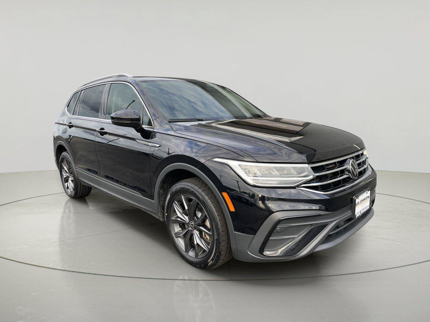 Used 2024 Volkswagen Tiguan SE