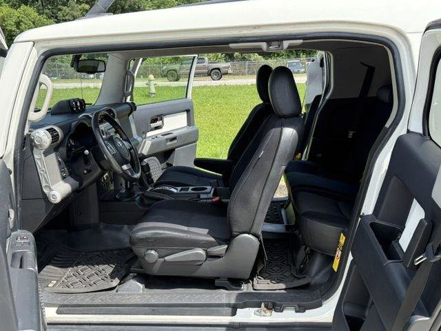 Used 2010 Toyota FJ Cruiser 4WD image 21