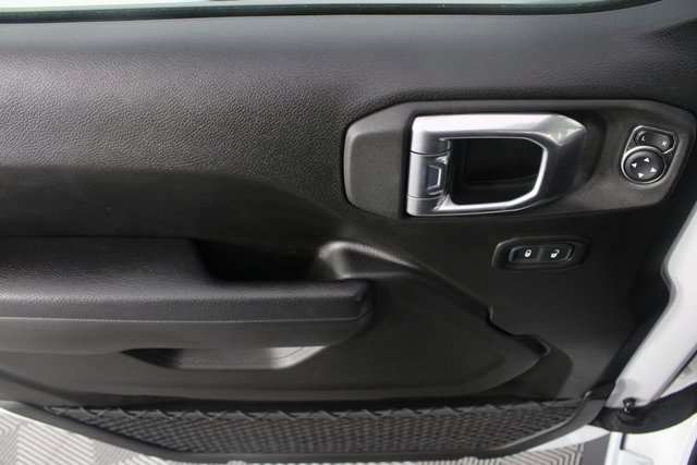 Used 2022 Jeep Gladiator Willys image 13