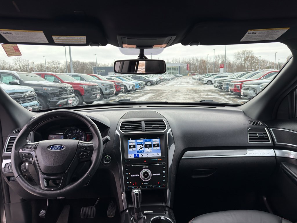 Used 2018 Ford Explorer Sport image 28