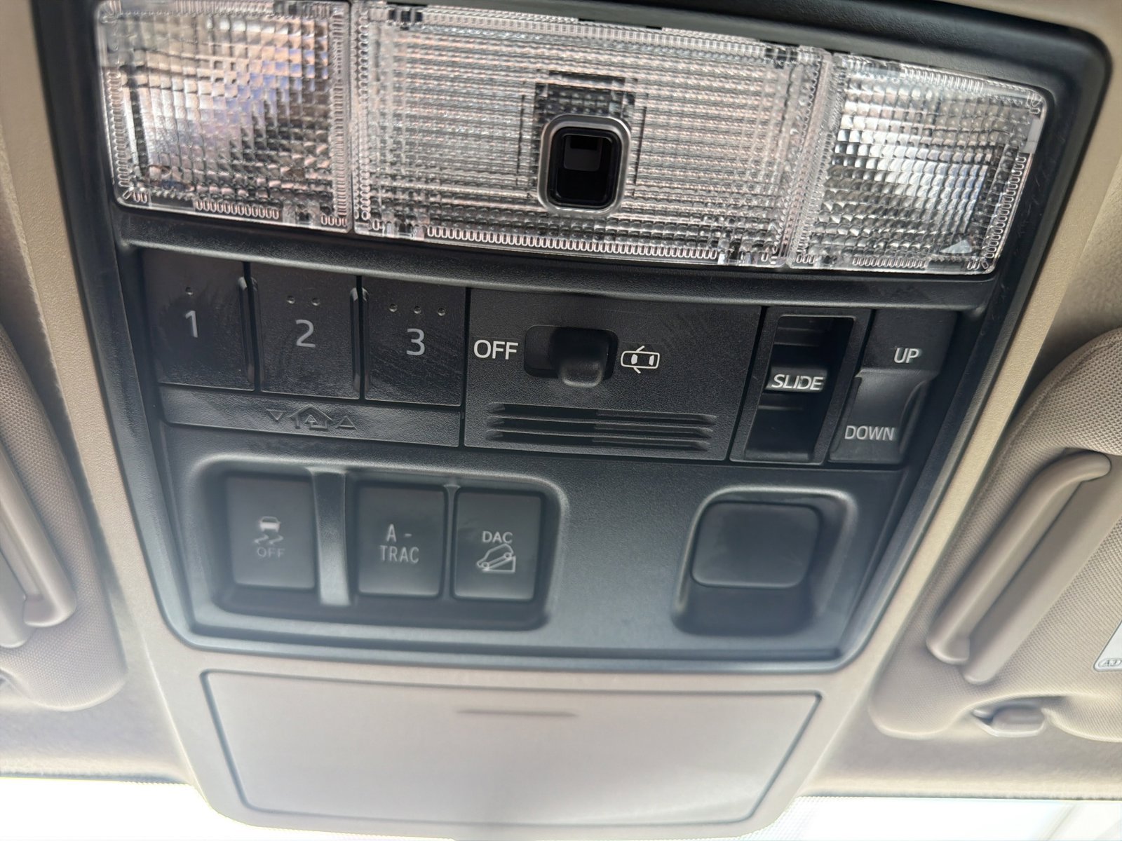 Used 2018 Toyota 4Runner SR5 Premium AWD/4WD image 22