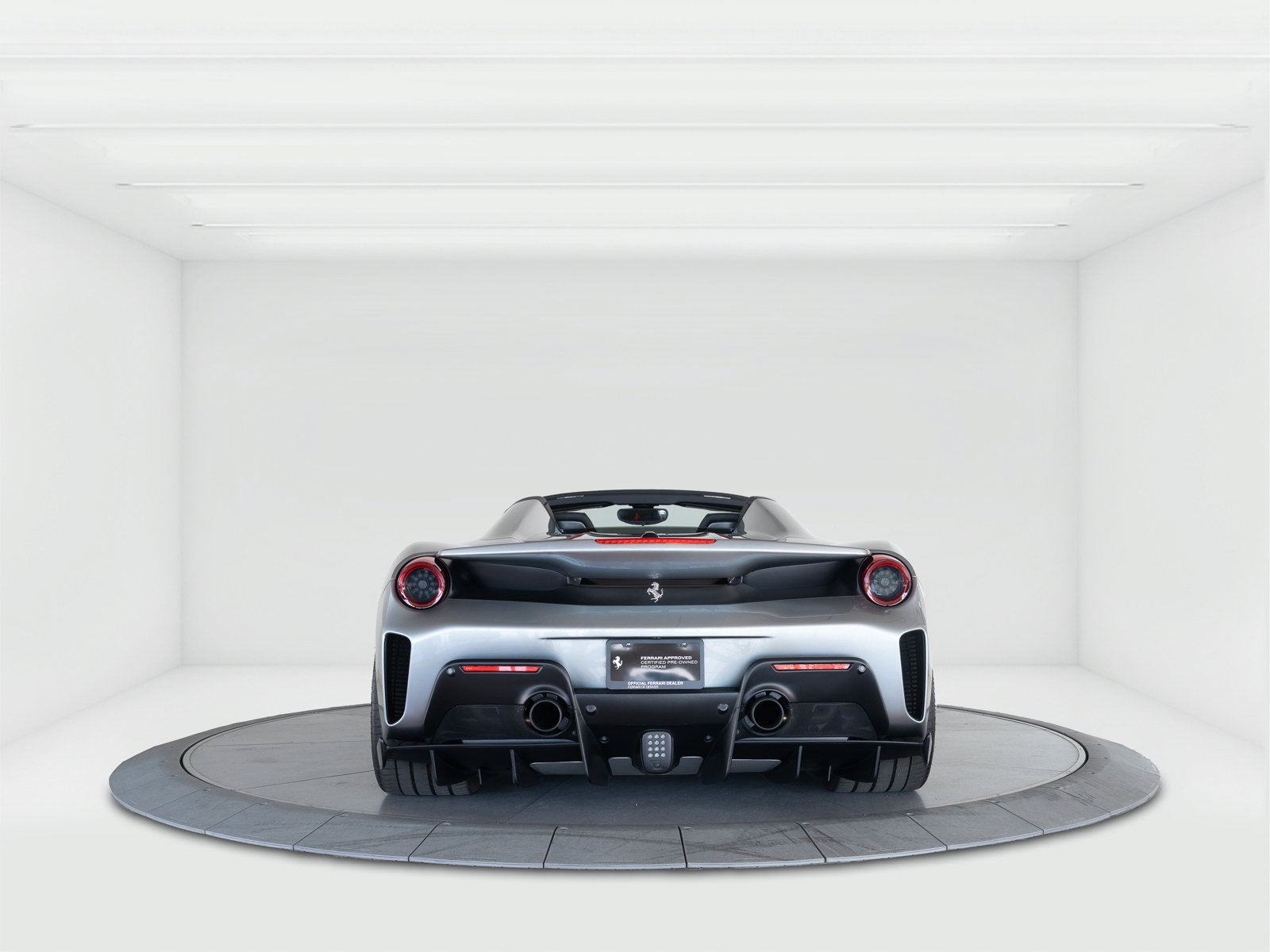 Used 2019 Ferrari 488 Pista Spider RWD image 4