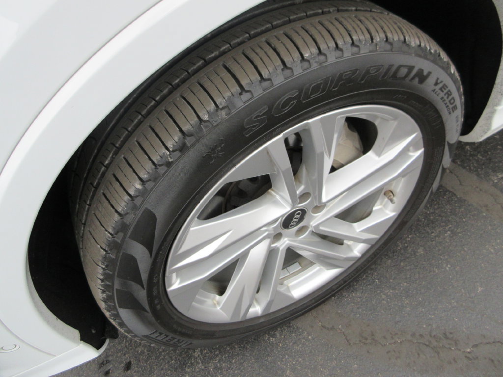 Used 2023 Audi Q7 3.0T Premium w/ Convenience Package AWD/4WD image 14