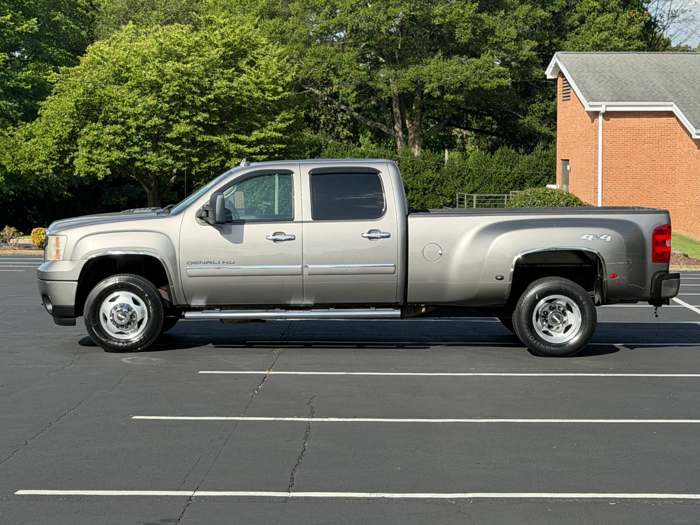 Used 2012 GMC Sierra 3500 Denali AWD/4WD image 2