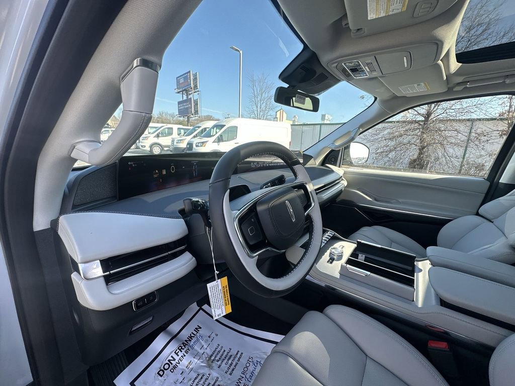 New 2026 Lincoln Navigator L Reserve AWD/4WD image 10