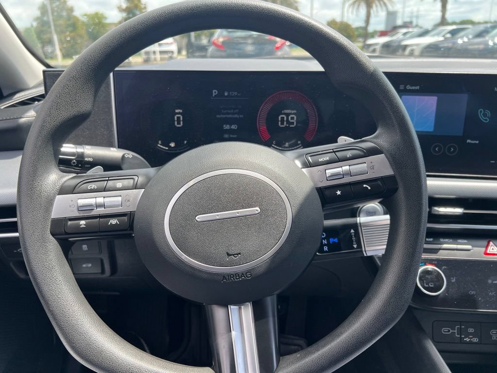 Used 2025 Hyundai Sonata SEL FWD image 10
