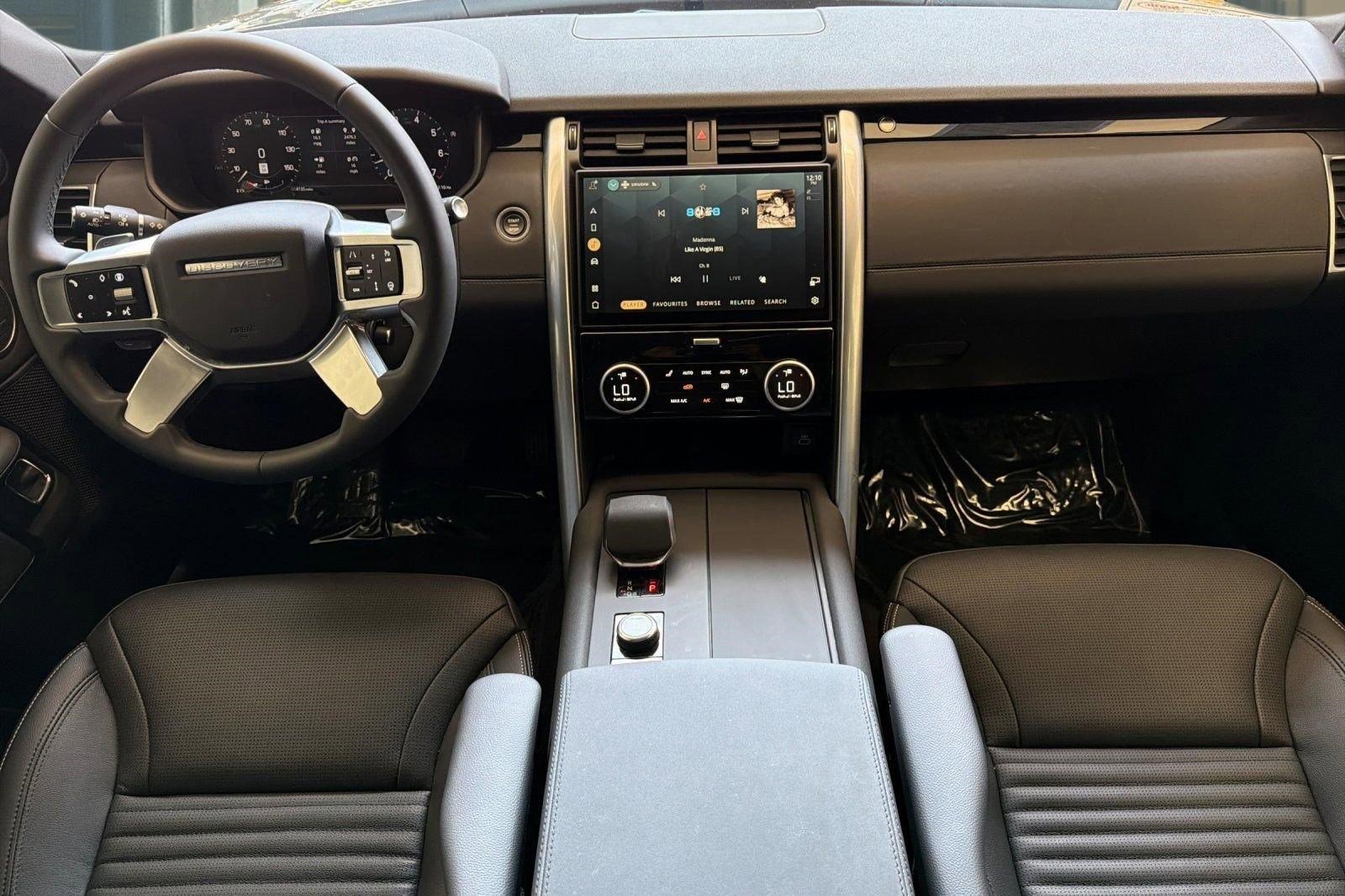 Used 2025 Land Rover Discovery S AWD/4WD image 16