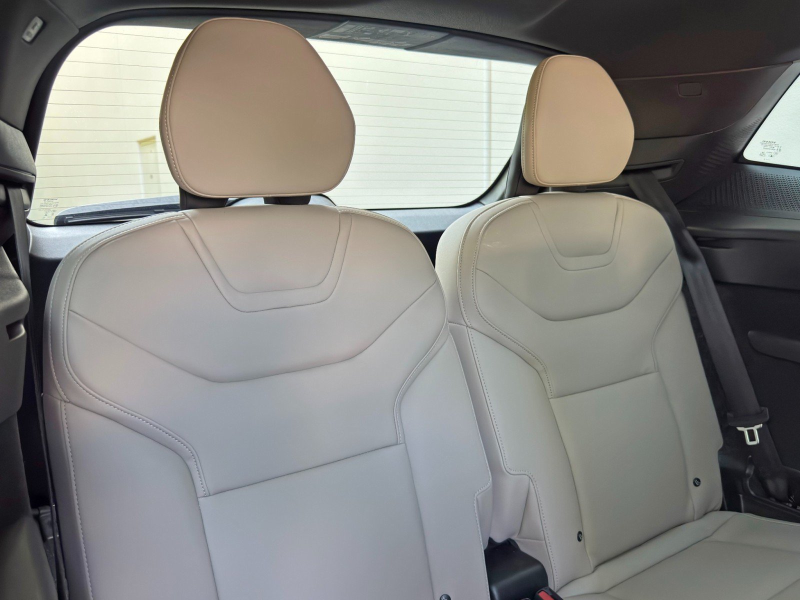 Used 2025 Volvo EX90 Ultra AWD/4WD image 37