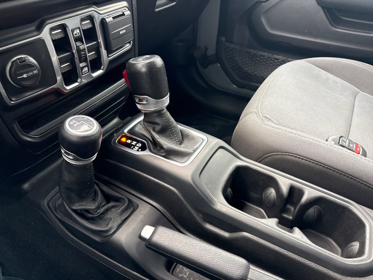 Used 2022 Jeep Wrangler Unlimited Sport image 22