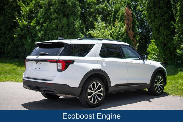 Used 2025 Ford Explorer ST-Line AWD/4WD image 5
