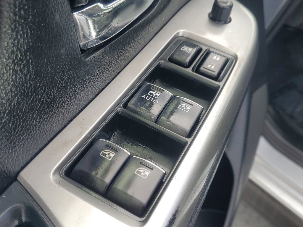 Used 2017 Subaru Crosstrek 2.0i Premium image 18