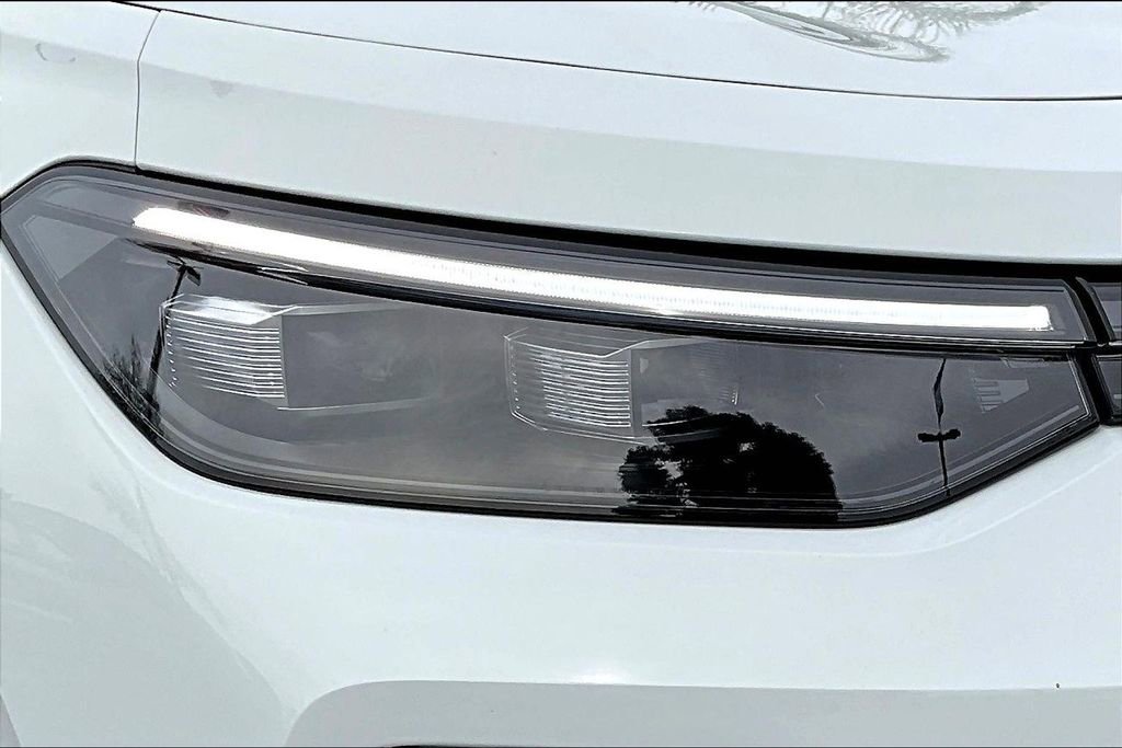 New 2026 Volkswagen Tiguan SE image 27