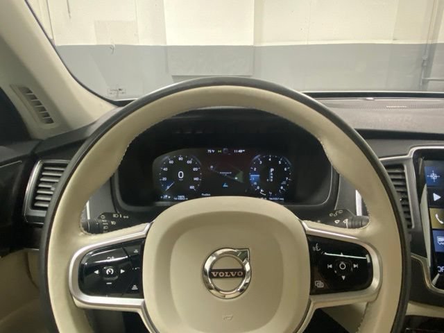 Used 2019 Volvo XC90 T5 Momentum w/ Multimedia Package AWD/4WD image 15