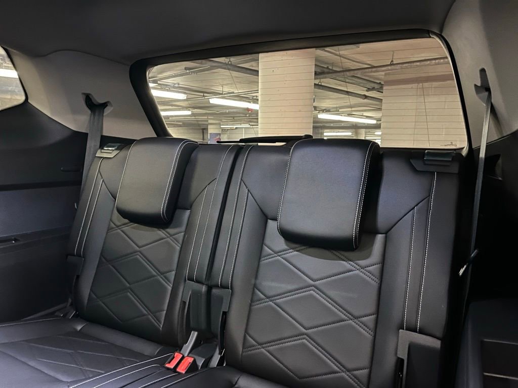 Used 2025 Volkswagen Atlas SE w/ Panoramic Sunroof Package image 24
