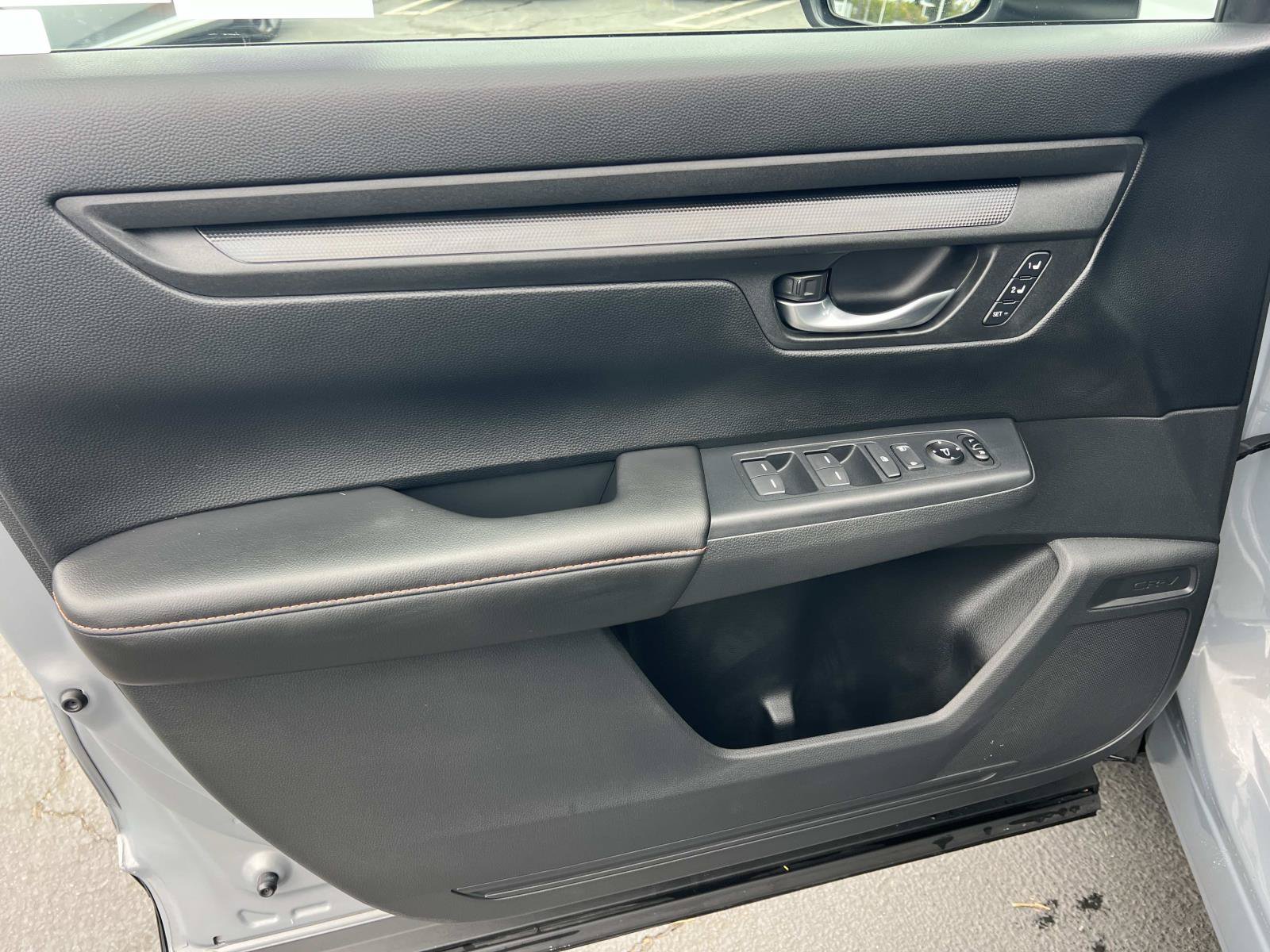 Certified 2025 Honda CR-V Sport-L image 6
