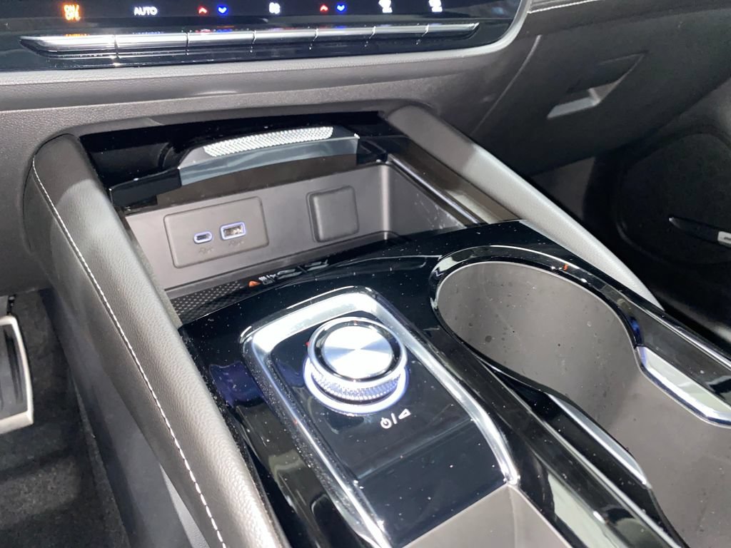 Used 2024 Buick Envision Sport Touring AWD/4WD image 24