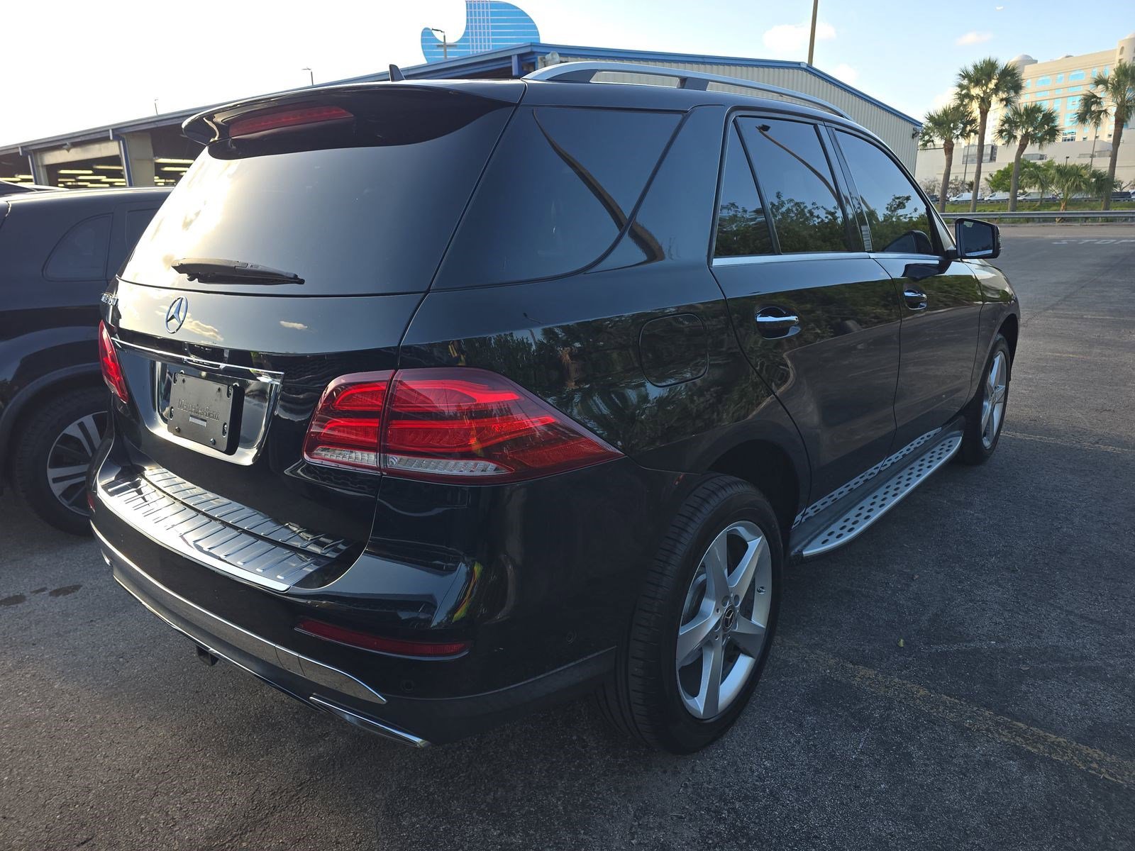 Used 2017 Mercedes-Benz GLE 350 w/ Premium 1 Package image 6