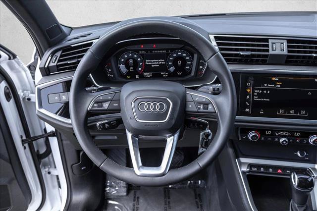 Used 2025 Audi Q3 2.0T Premium AWD/4WD image 13