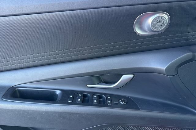 Used 2022 Hyundai Elantra SEL image 13