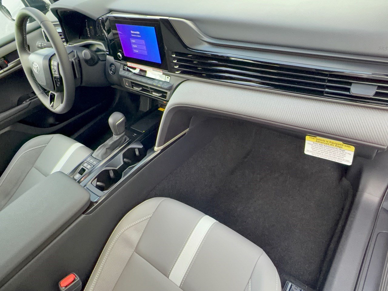 Used 2026 Toyota Camry SE FWD image 31