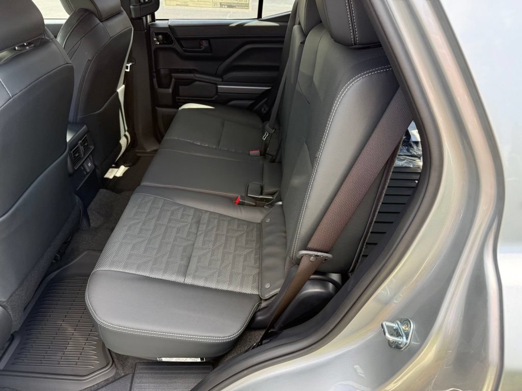 New 2026 Toyota 4Runner TRD Off-Road Premium AWD/4WD image 36
