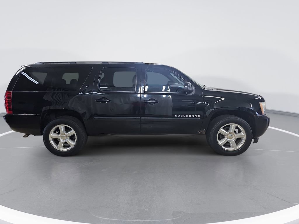 Used 2008 Chevrolet Suburban LT w/ LT Preferred Equipment Group image 2