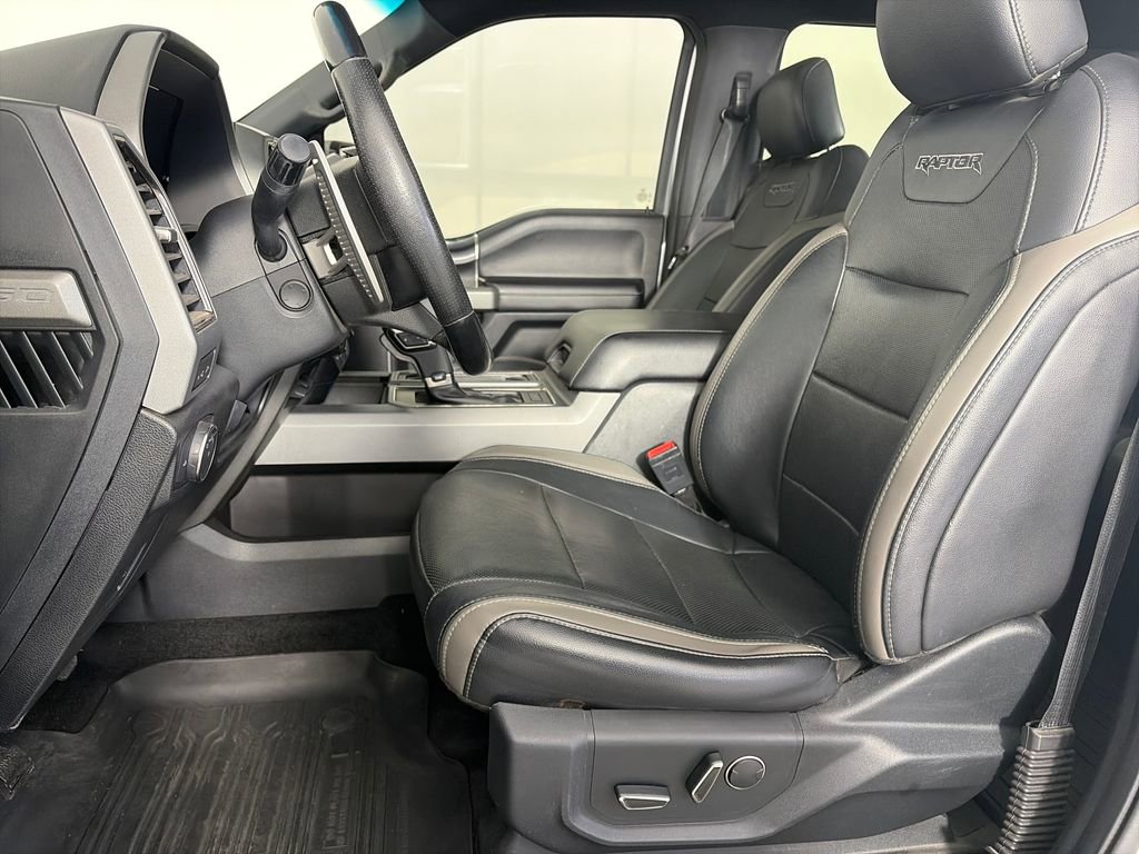 Used 2018 Ford F150 Raptor w/ Equipment Group 802A Luxury AWD/4WD image 11