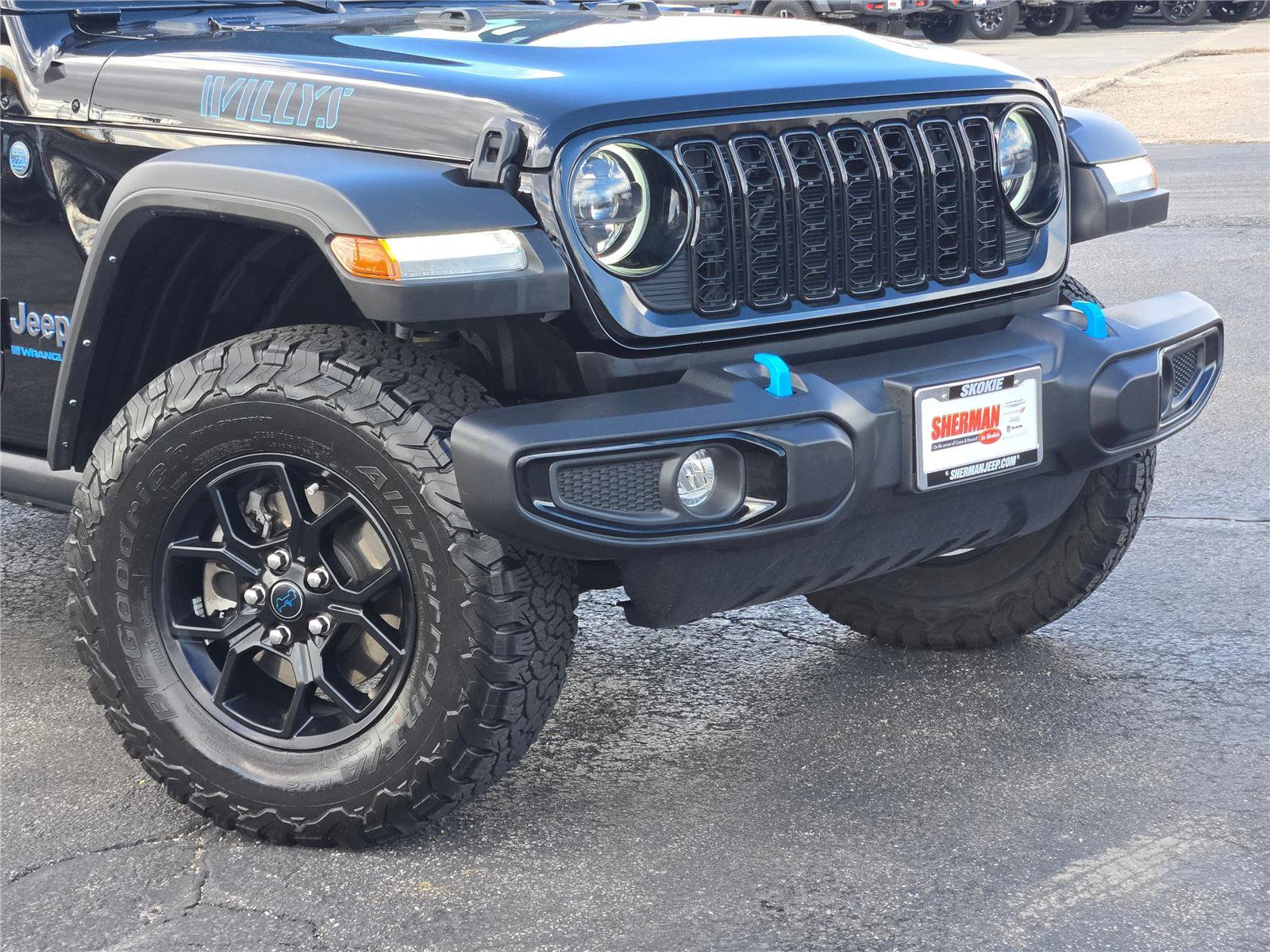 Used 2024 Jeep Wrangler Willys AWD/4WD image 2
