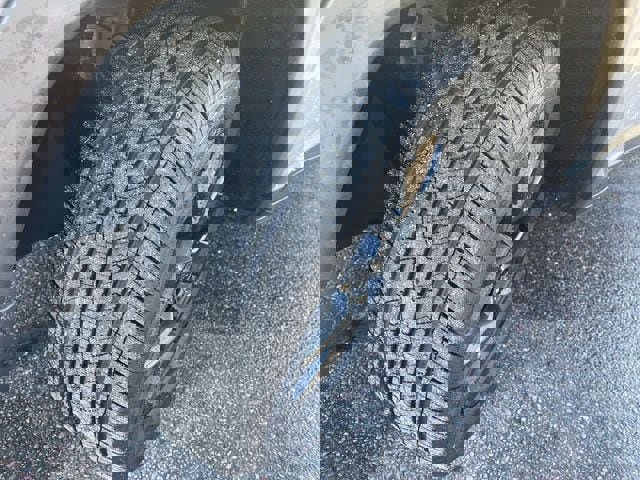 Used 2023 Jeep Compass Altitude AWD/4WD image 10