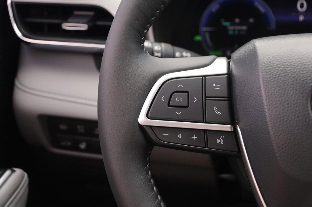 New 2026 Toyota Highlander Platinum AWD/4WD image 14