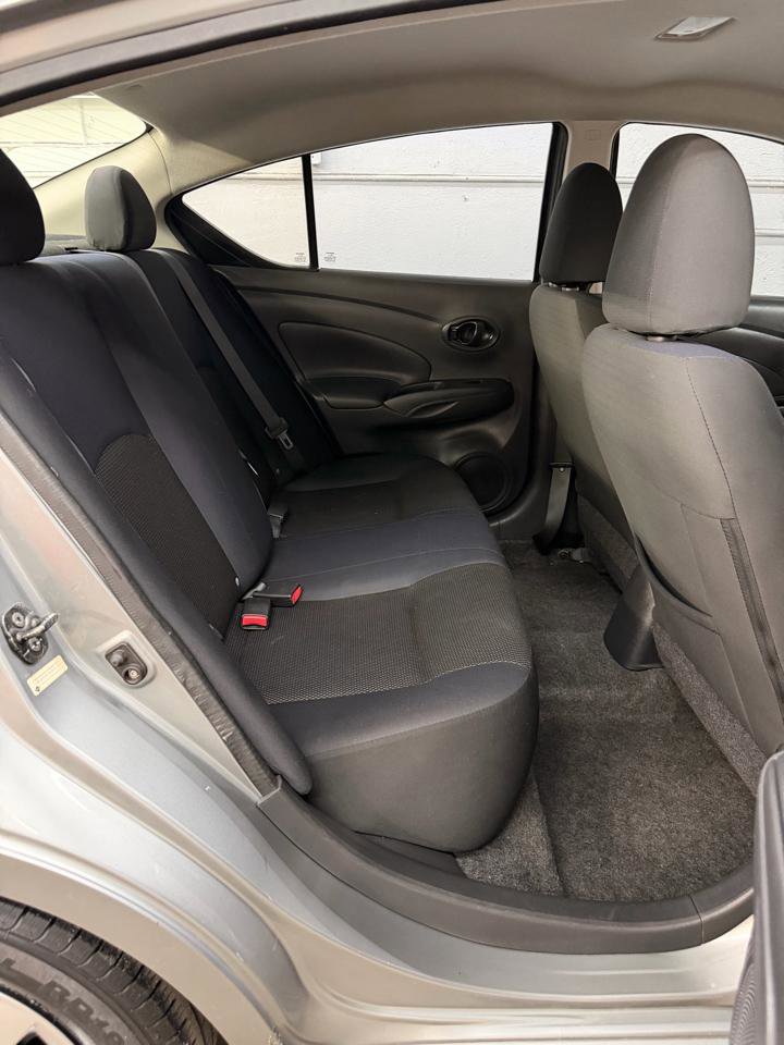 Used 2012 Nissan Versa SV FWD image 34