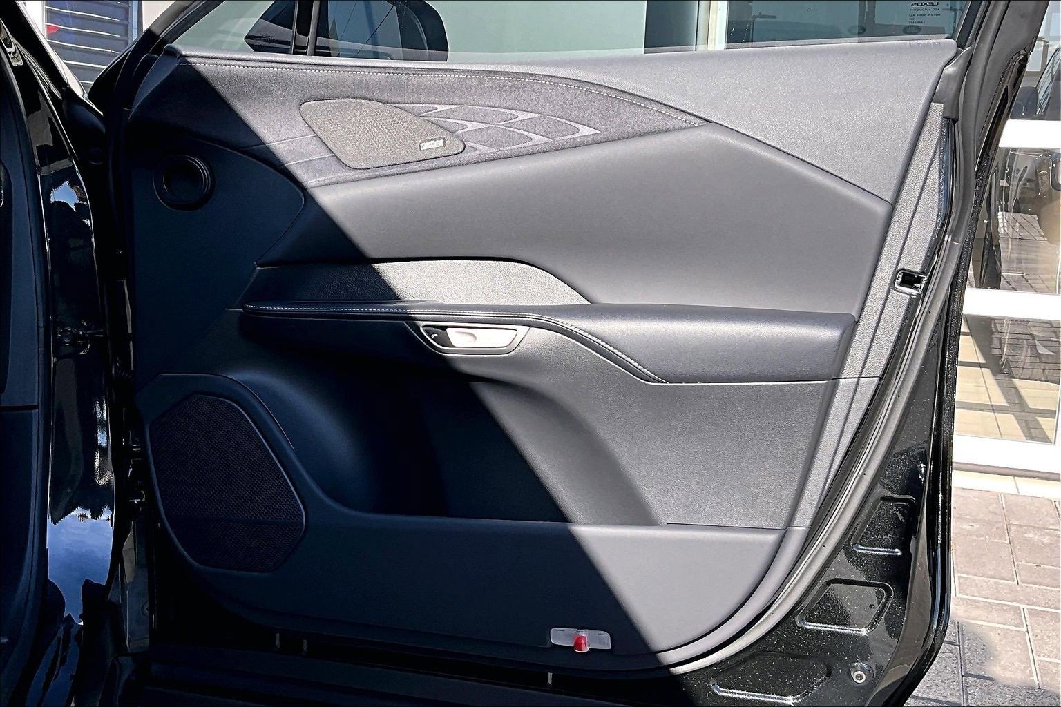 Used 2025 Lexus RX 500h F Sport w/ Convenience Package image 24