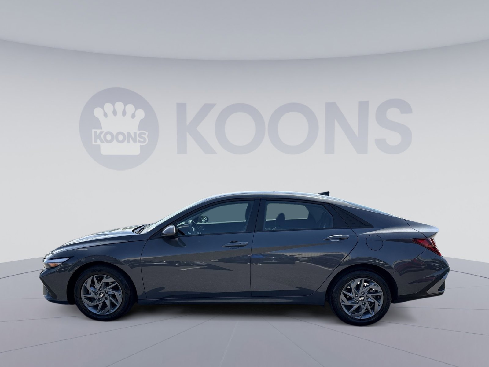 Certified 2024 Hyundai Elantra SEL FWD image 2