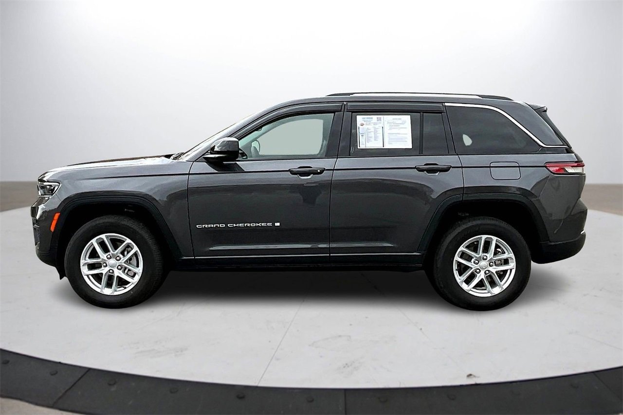 Certified 2024 Jeep Grand Cherokee Laredo X image 5