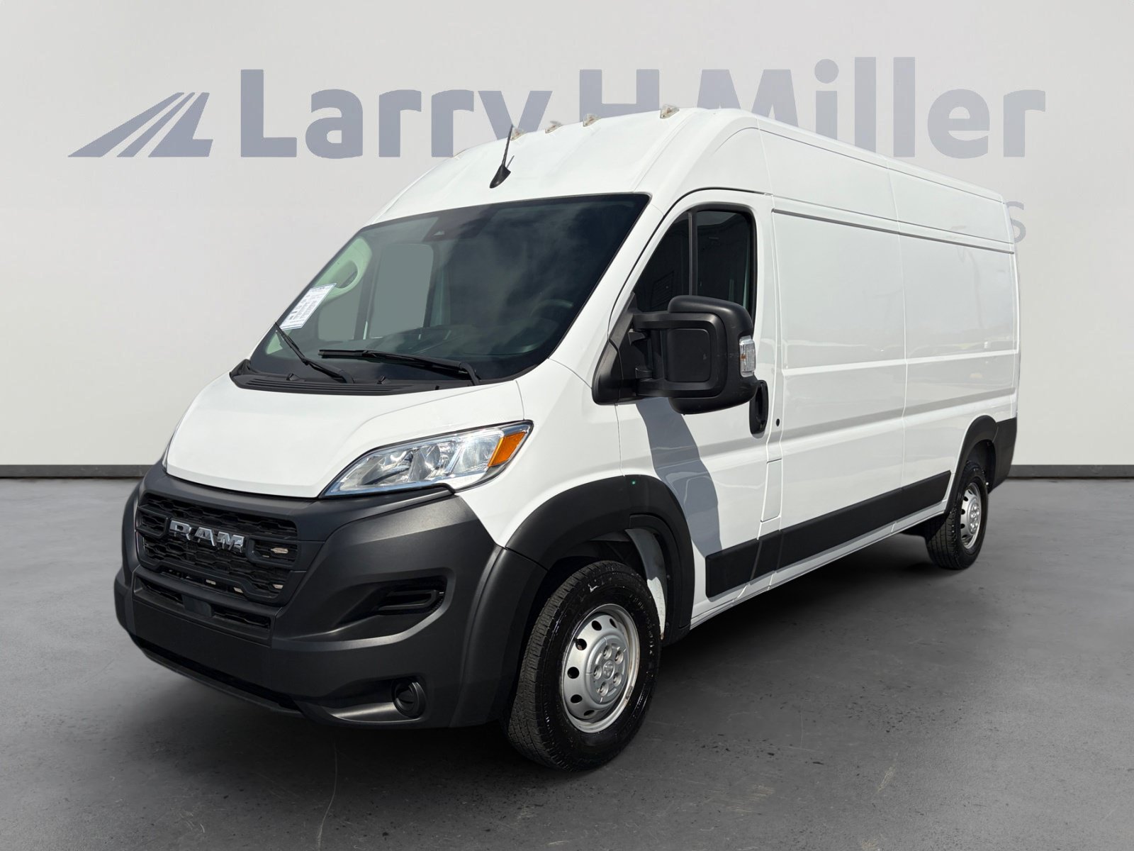 Used 2023 RAM ProMaster 2500 FWD image 1