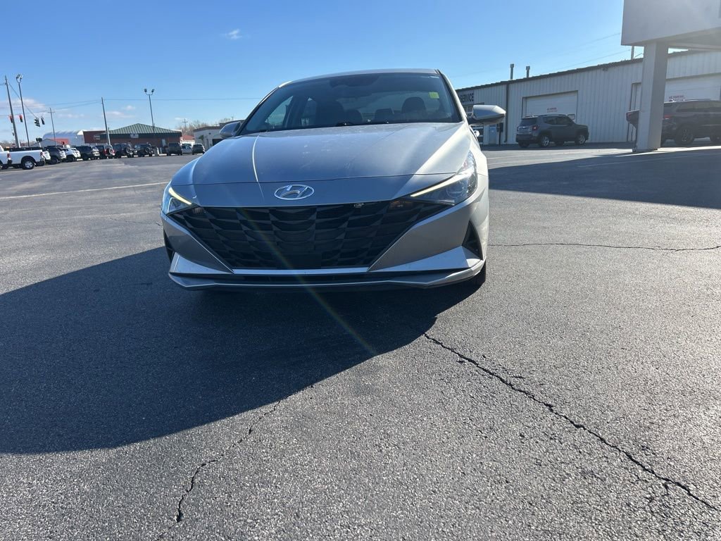 Used 2023 Hyundai Elantra SEL w/ Convenience Package image 7