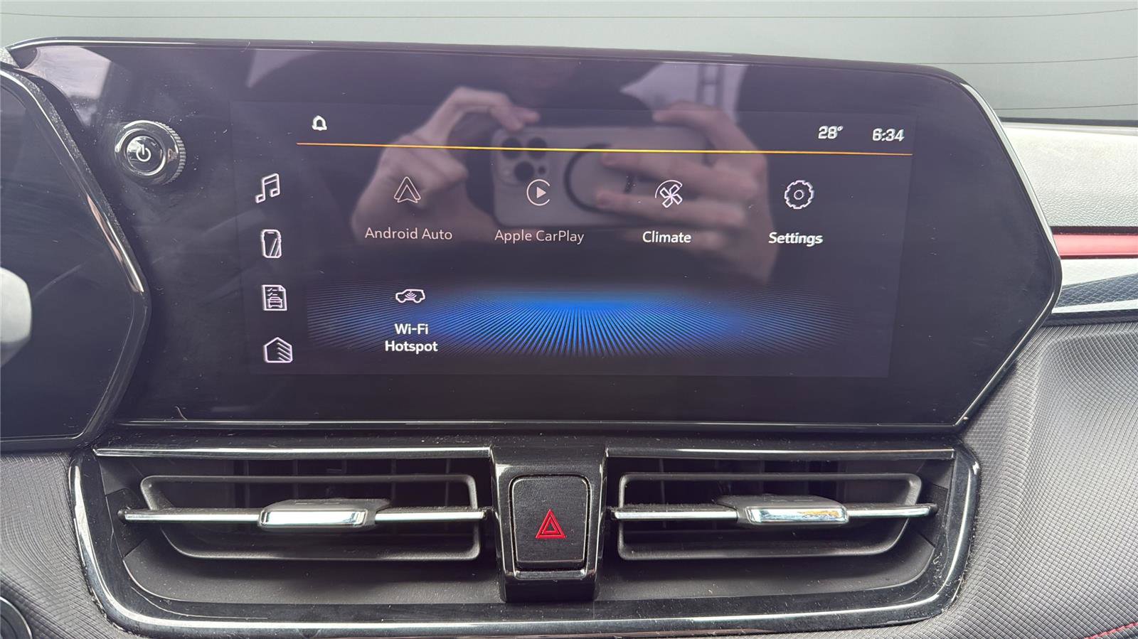 Used 2024 Chevrolet TrailBlazer RS w/ Convenience Package image 12