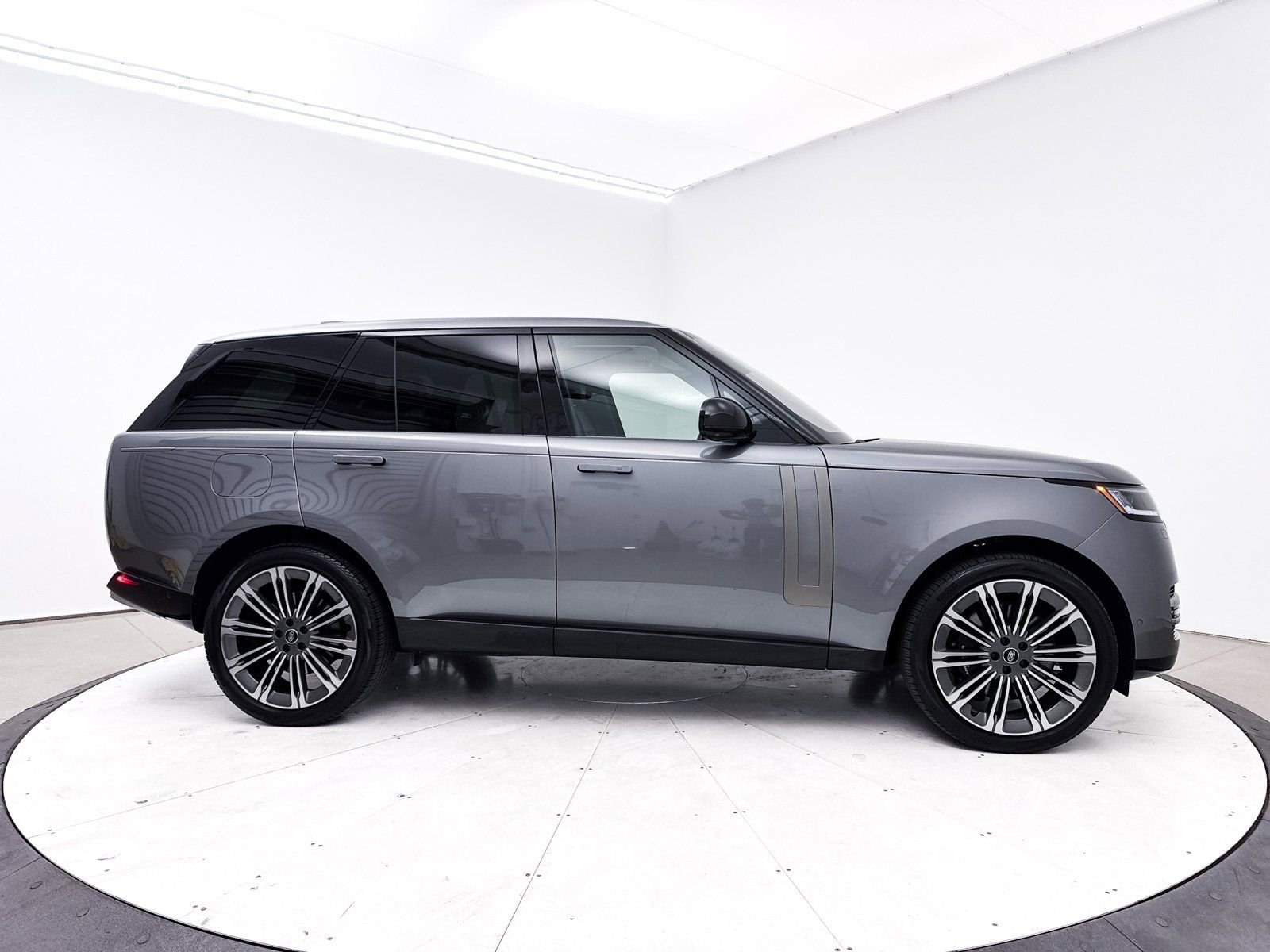 Used 2023 Land Rover Range Rover SE AWD/4WD image 42