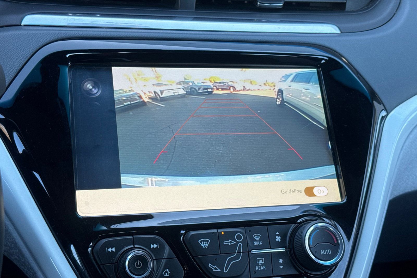 Used 2017 Chevrolet Bolt LT FWD image 28