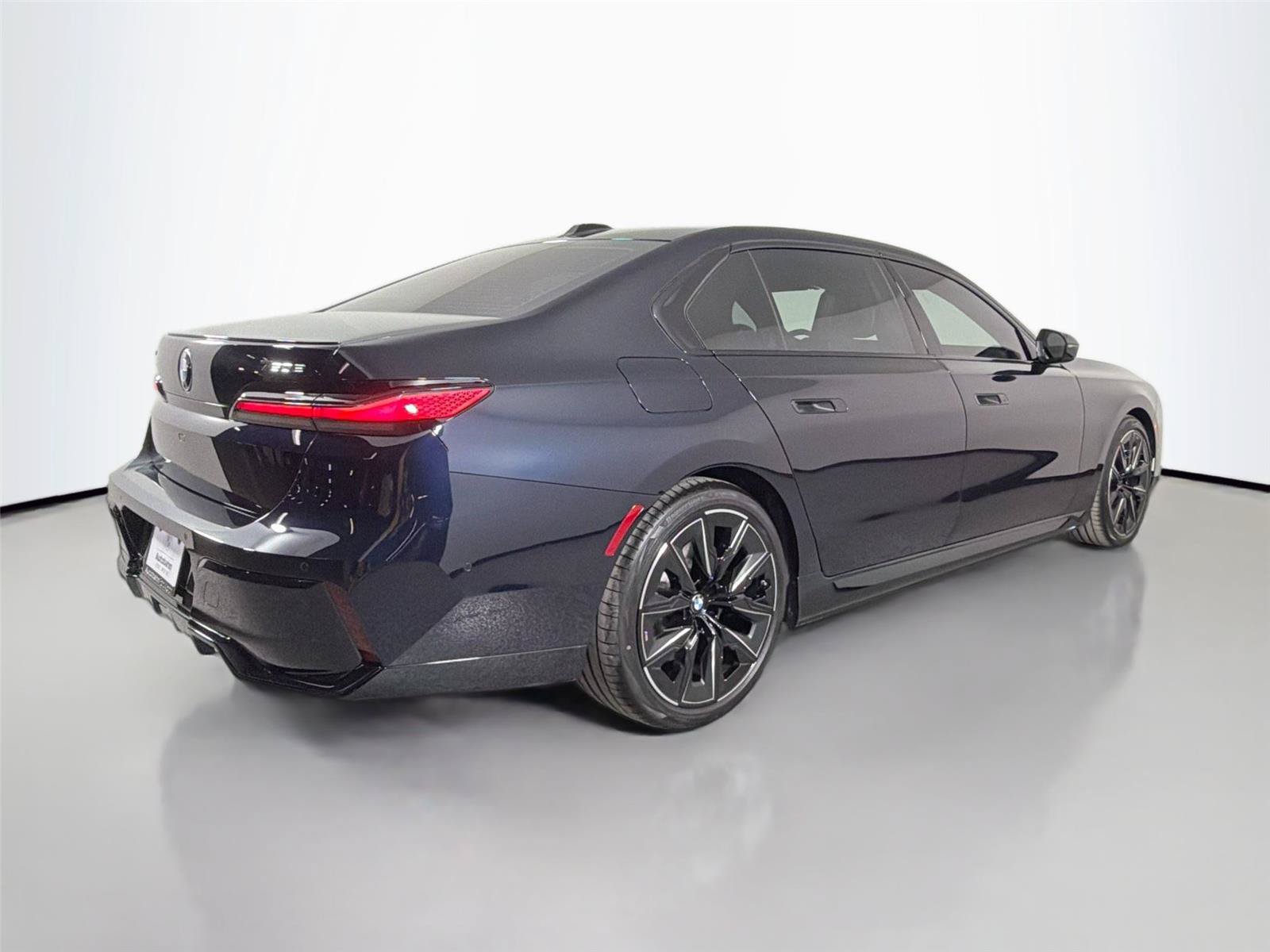 New 2026 BMW 750e xDrive w/ Premium Package AWD/4WD image 5