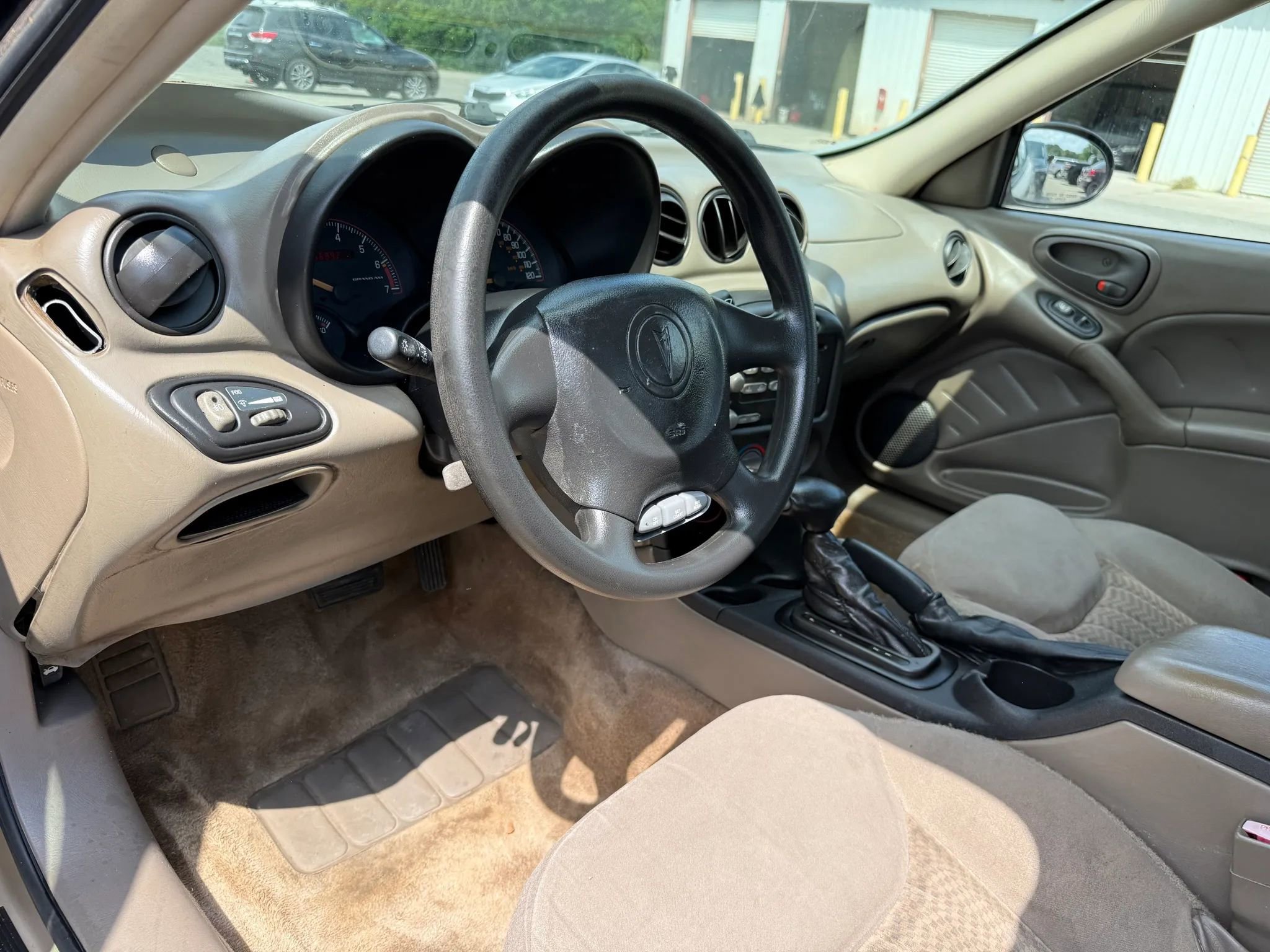 Used 2004 Pontiac Grand Am SE FWD image 17