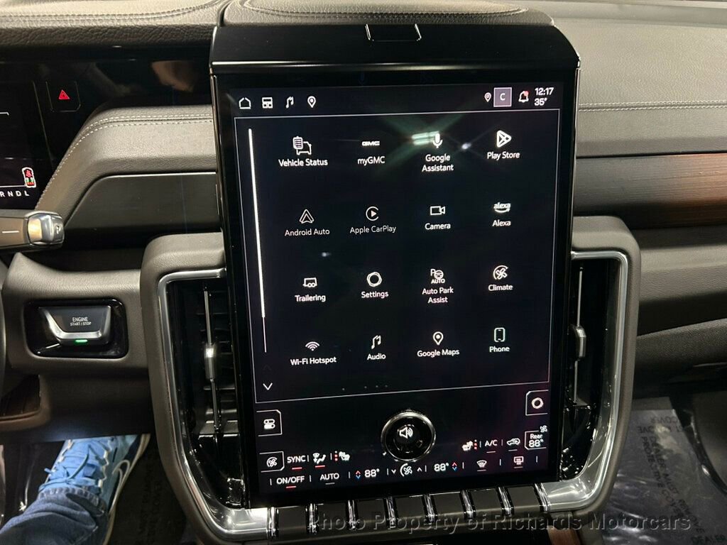 Used 2025 GMC Yukon Denali w/ Sun & Power Step Package AWD/4WD image 23
