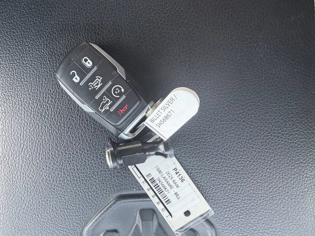 Used 2025 RAM 1500 Laramie w/ Advanced Safety Group II AWD/4WD image 39