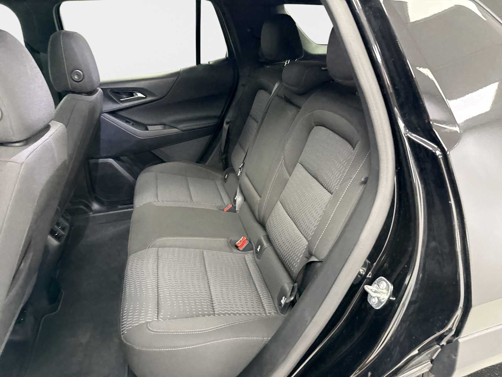 Used 2026 Chevrolet Equinox LT AWD/4WD image 24