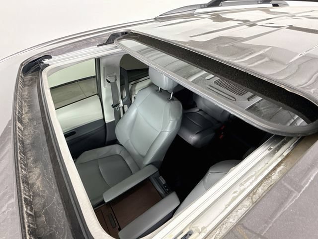 Certified 2022 Toyota Sienna XLE FWD image 23