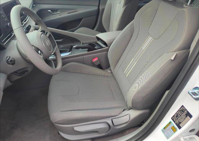 New 2025 Hyundai Elantra Sport image 4