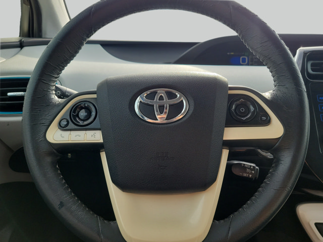 Used 2016 Toyota Prius Three FWD image 31