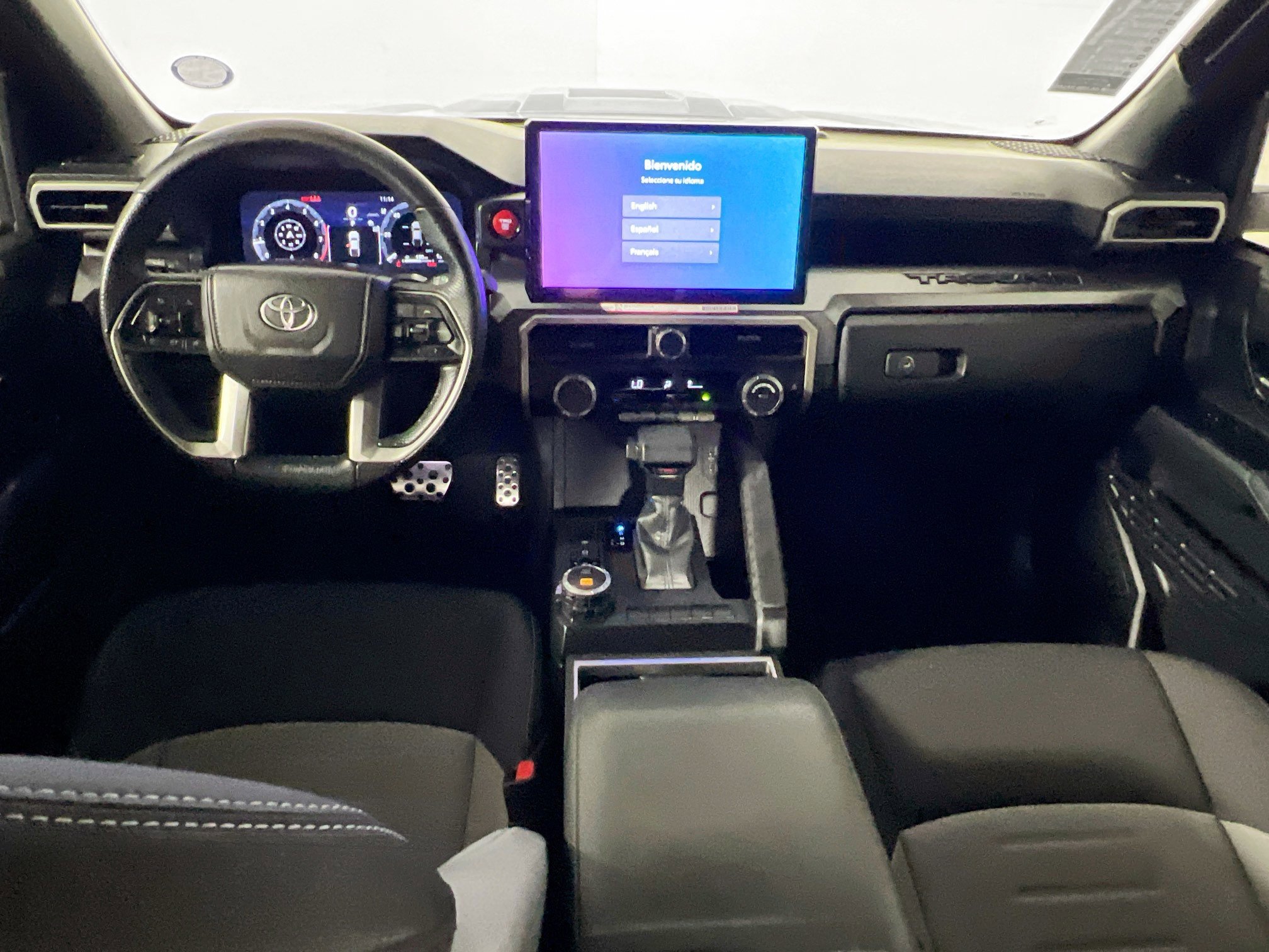 Used 2025 Toyota Tacoma TRD Sport image 30