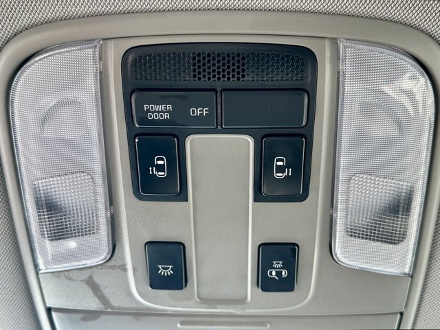 Used 2020 Kia Sedona EX image 36