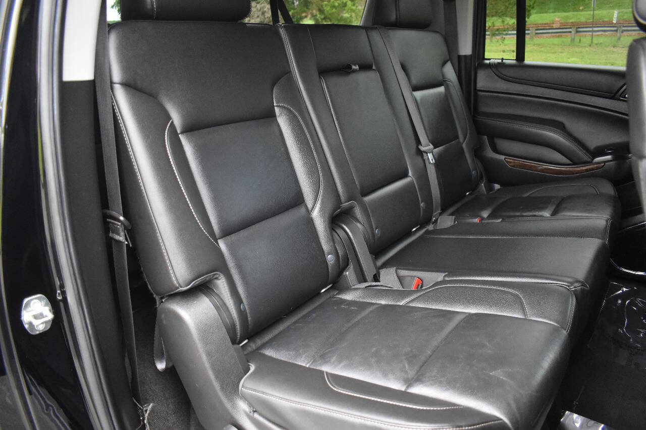 Used 2018 Chevrolet Suburban LT AWD/4WD image 16